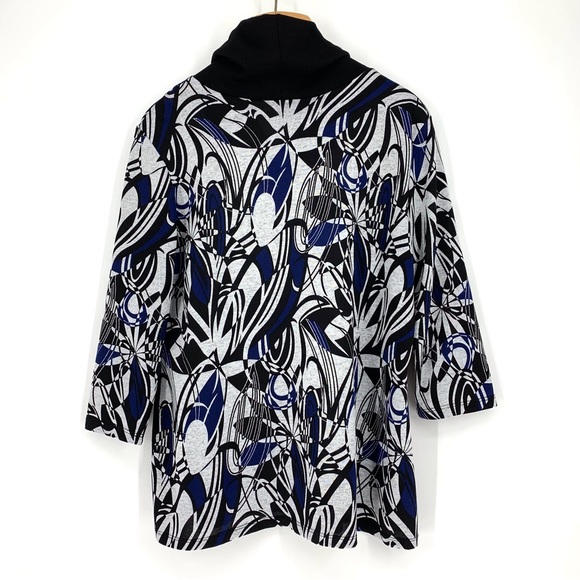 Brochure Lightweight Patterned Turtleneck Top with 3/4 Sleeves, XXL - Picture 13 of 16